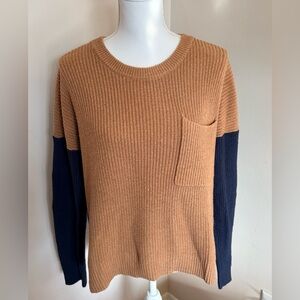 Madewell Crewneck Sweater in Camel and Navy